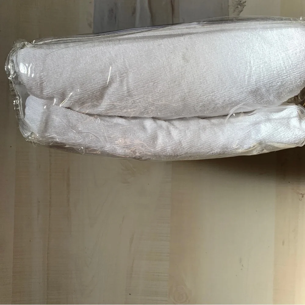 Premium Waterproof Mattress Protector. Full Size. New!